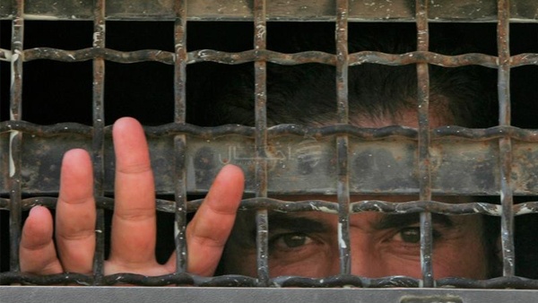 تزايد أعداد المعتقلين في غرف سجن عوفر
